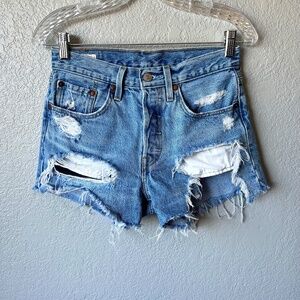 Levi’s 501 cut-off denim shorts sz 26